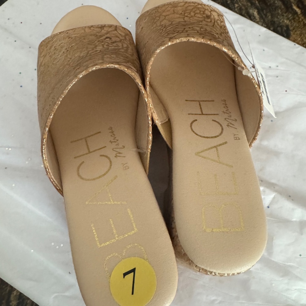 Beach by Matisse Platform - Picture 8 of 10